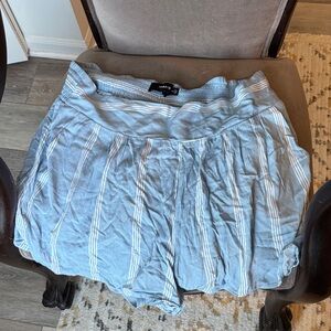 Torrid size 2 Light Blue and White gauze shorts